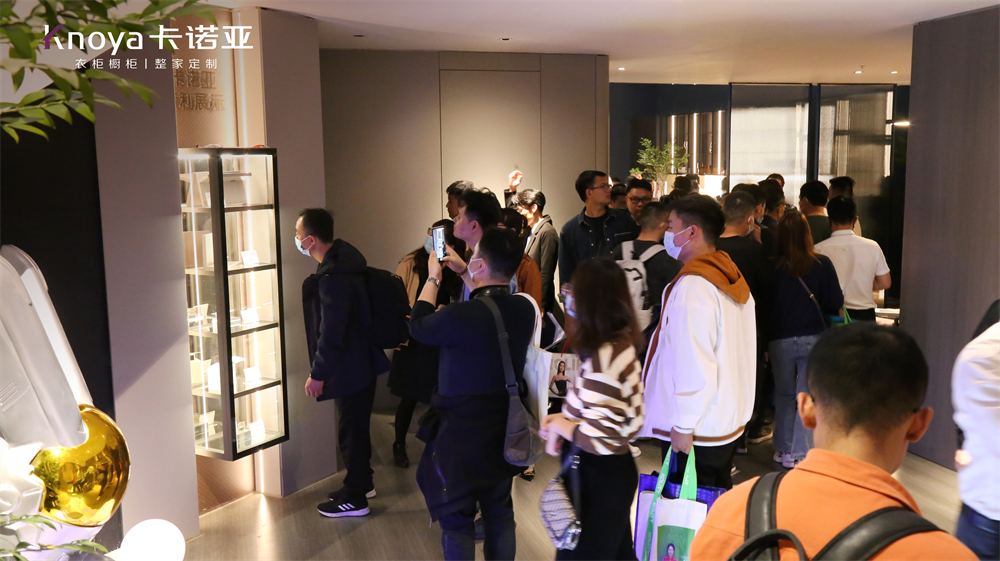 卡諾亞“四驅(qū)”并進亮相廣州定制家居展 卡諾亞“四驅(qū)”并進亮相廣州定制家居展
